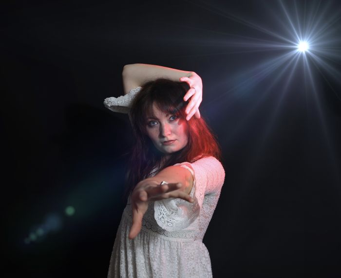 THE KATE BUSH STORY Suzanne Sanders